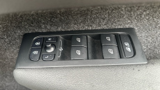 Volvo XC40 2.0 B4P Plus Dark 5dr Auto Petrol Estate